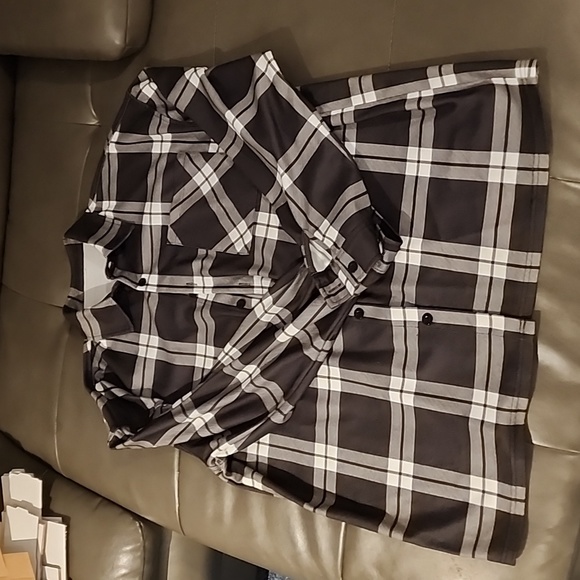 Shirts (Men)(multiple) - Picture 8 of 9